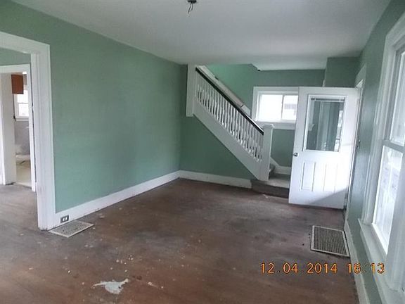 3rd image of 3307 Wellington Dr