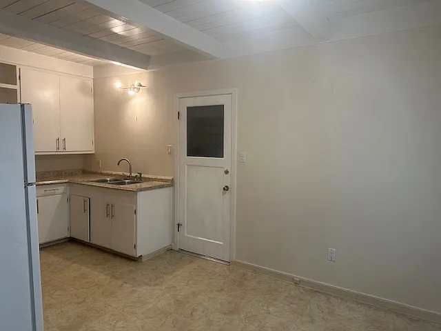 455 Maple Ave — Photo 3