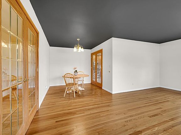 3rd image of 2202 Berkley Dr