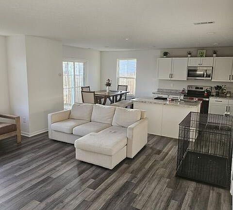 3rd image of 489 Stolte Dr