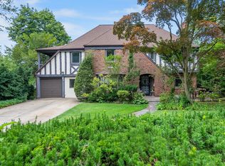 91 Old Mill Rd, Great Neck, NY 11023