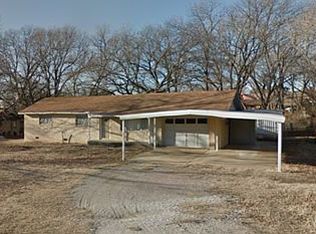 800 White St, Kingston, OK 73439
