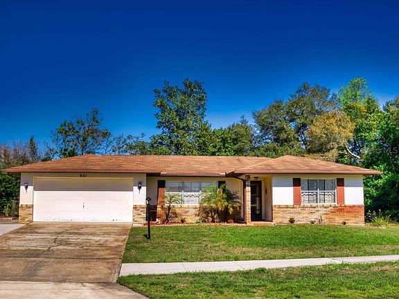 2nd image of 901 Whitewood Dr
