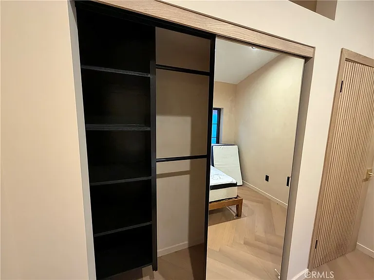 6632 Fulton Ave — Photo 14