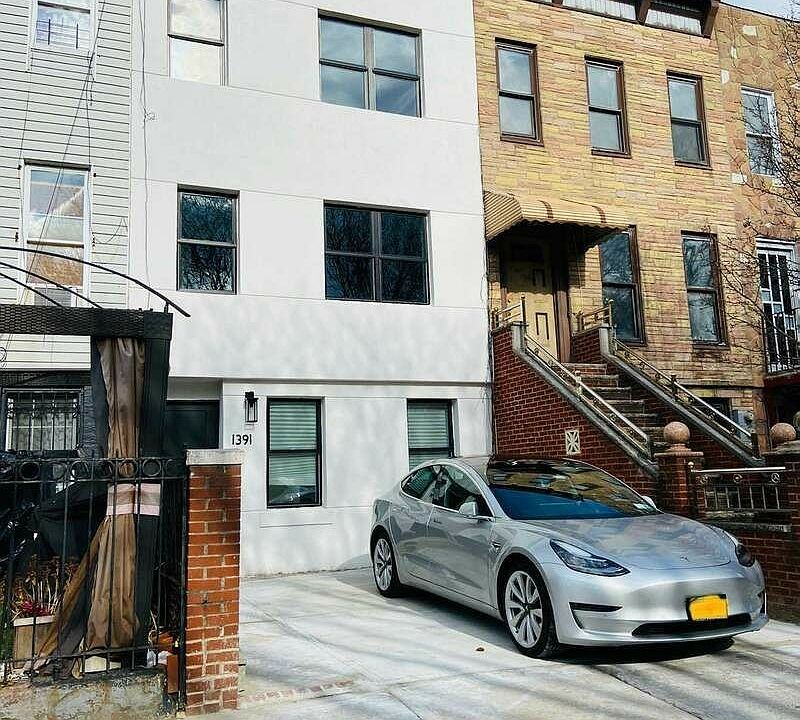 1st image of 1391 Herkimer St #A