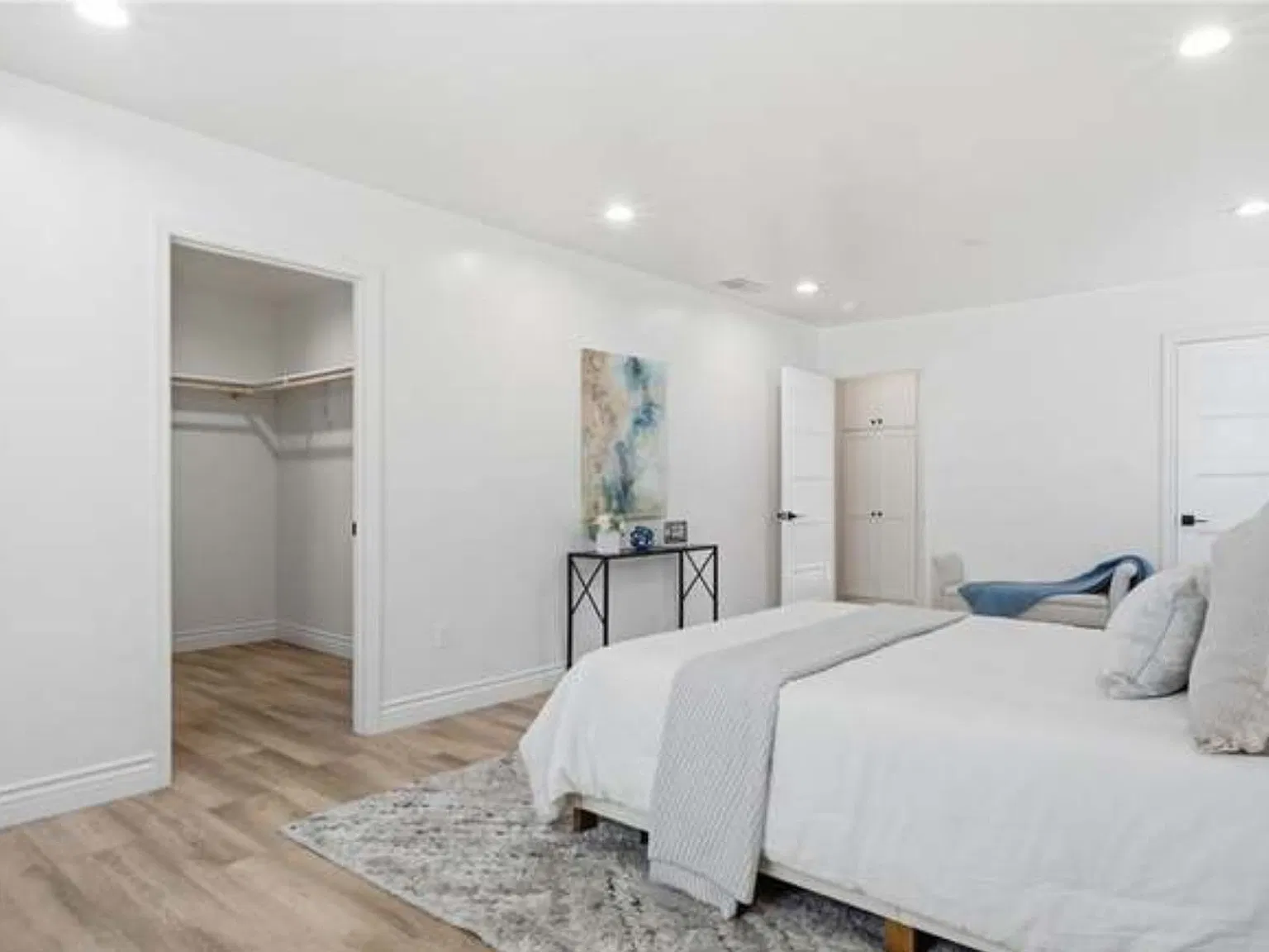 3 bed, 3654 sqft, $3,800 — Photo 3