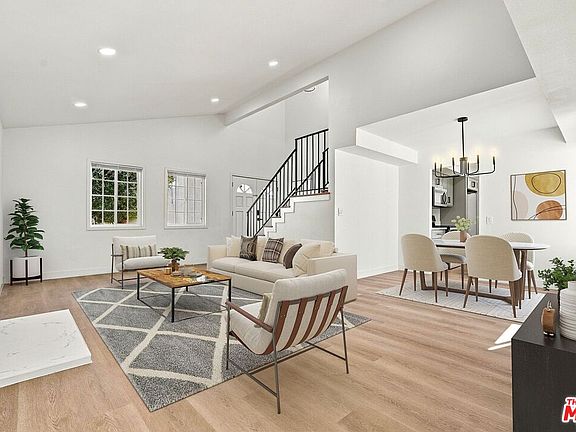 4th image of 8475 Oakdale Ave