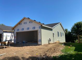 245 8th St NE, Plainview, MN 55964