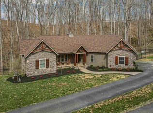 925 Mountain Dr, Radford, VA 24141