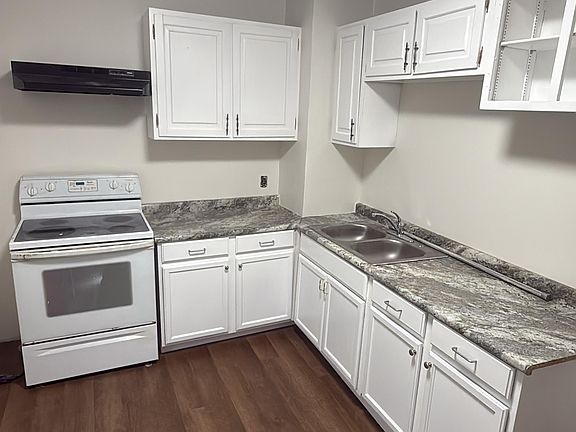 4th image of 1135 Tecumseh St #1/2