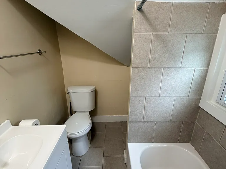 116 Sheffield Ave #3 — Photo 8