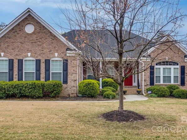 615 Reliance Ct, Tega Cay, SC 29708