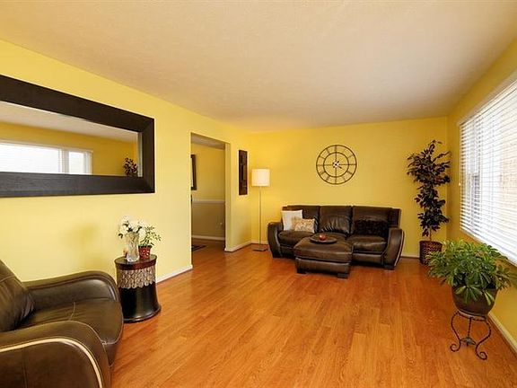 3rd image of 1009 Ironstone Dr