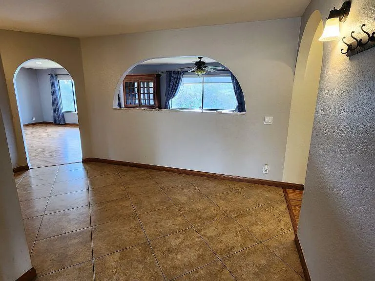 14705 Vesper Rd — Photo 3