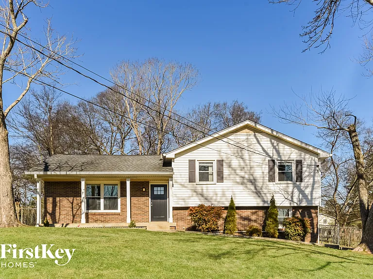 119 Melanie Dr — Photo 1