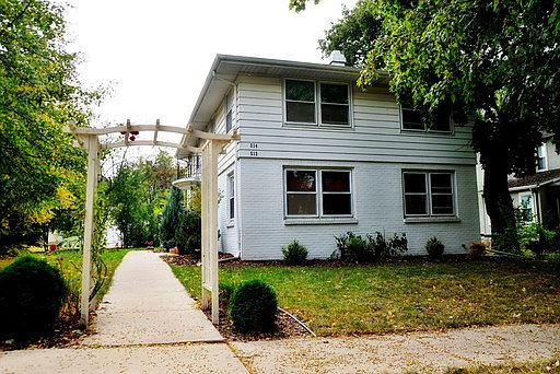2nd image of 514 Congress St