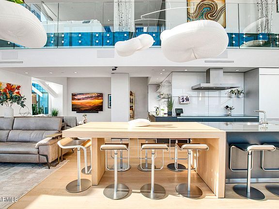 4th image of 1 E LEXINGTON Avenue #1606