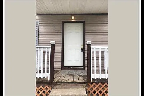 4 bed, 1760 sqft, $1,800 — Photo 2