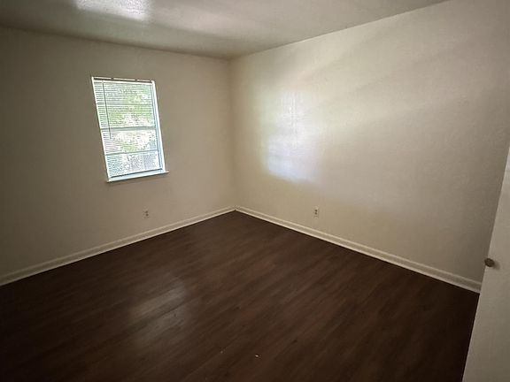 5th image of 208 Veterans Ave #107