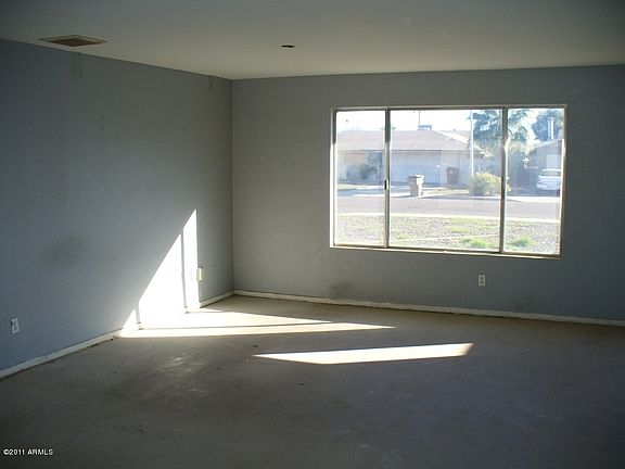 2nd image of 9238 W CORTEZ Avenue