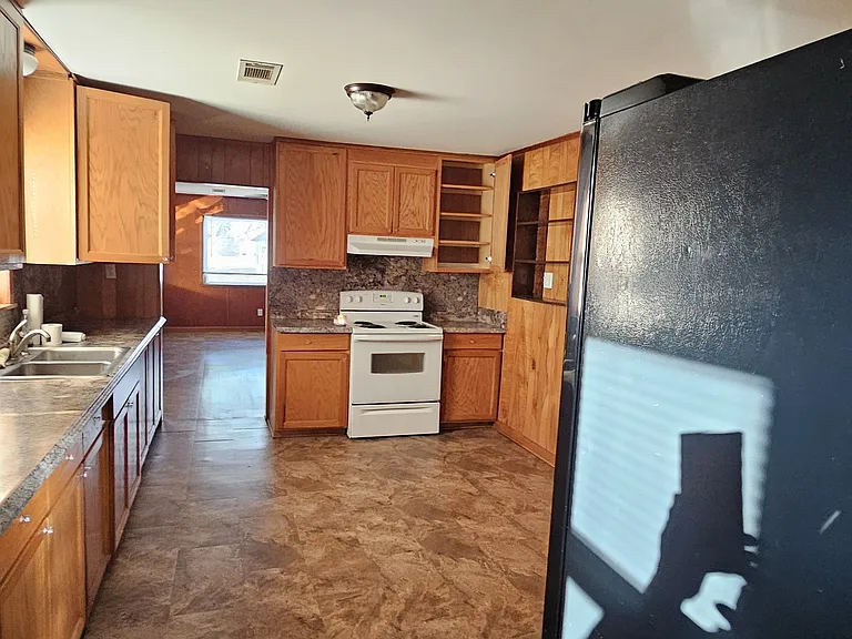 313 W Alabama St — Photo 6