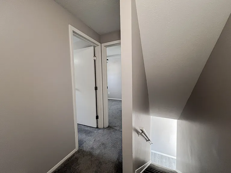 Stoney Creek Apartments — Photo 22