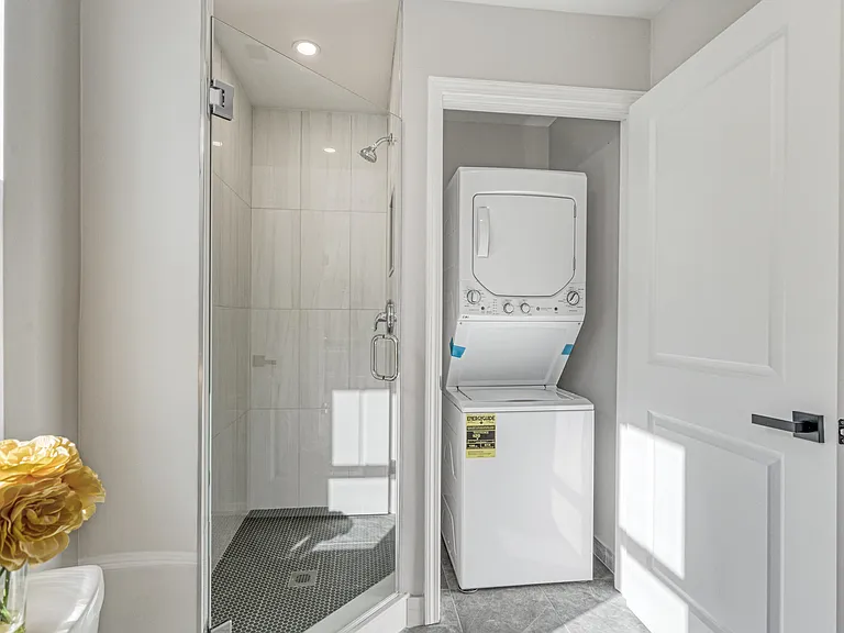 10237 Stratford Ave #B — Photo 21