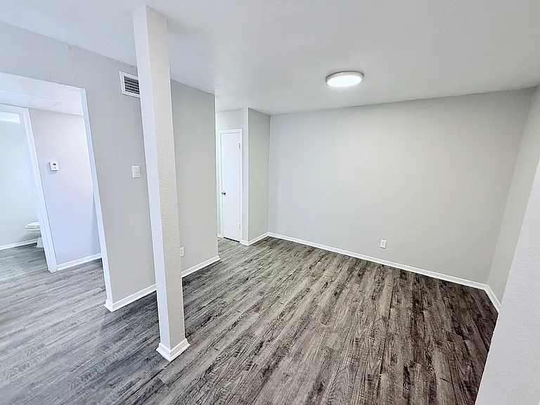 B3 - 2BD, 1.5BA - 1250SF - Dining Room