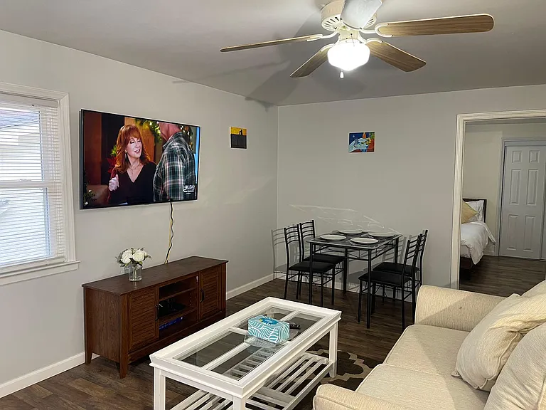 518 Nash St #5 — Photo 6