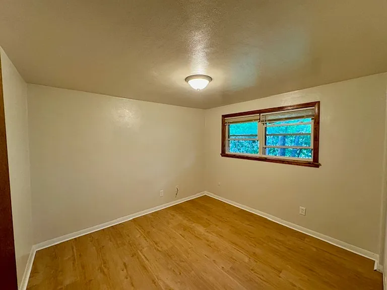 73 Floral Ave — Photo 3