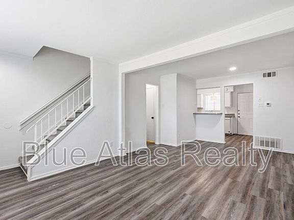 3rd image of 2718 Wimbledon Ct #C