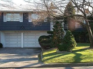 221 Juniper Cir N, Lawrence, NY 11559
