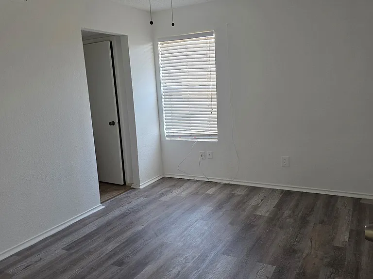 2411 Springmont Ct #2409 — Photo 12