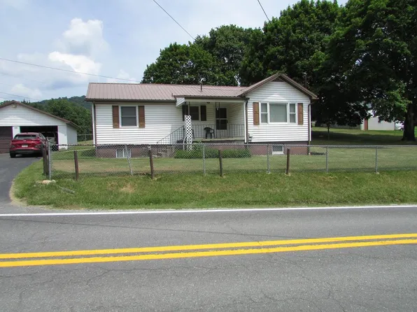 1248 Maple Fork Rd, Mount Hope, WV 25880