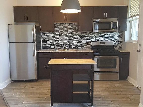 2nd image of 6049 S King Dr #1