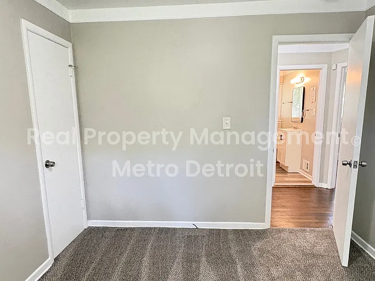 19535 Woodmont St — Photo 12