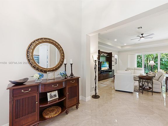 4th image of 10460 Ranchette Dr