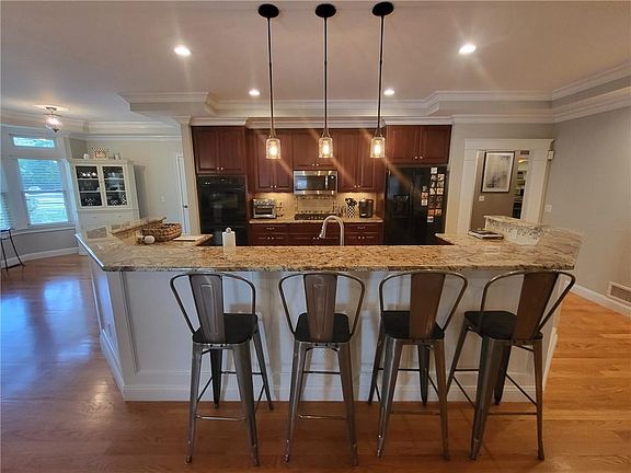5th image of 55 Crickett Cir #55