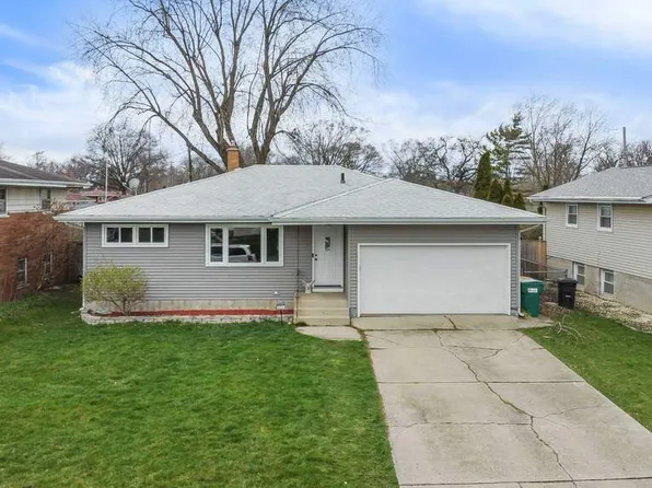 8002 Linden Ave, Munster, IN 46321