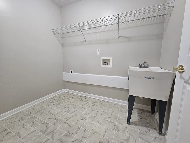 4514 Hopewell Rd — Photo 16
