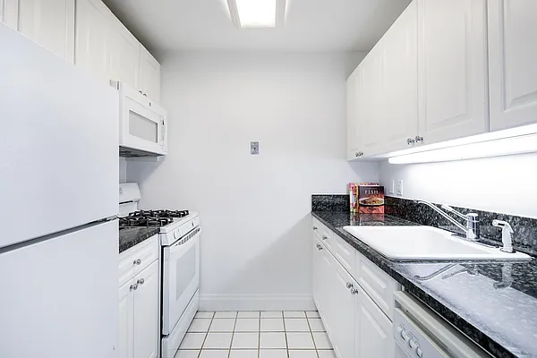 Sold by Compass | media 4