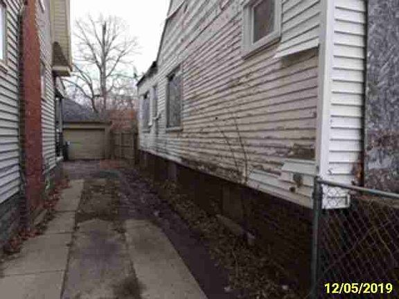 14150 Lauder