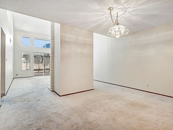 4th image of 609 Meadow Green Ct SE