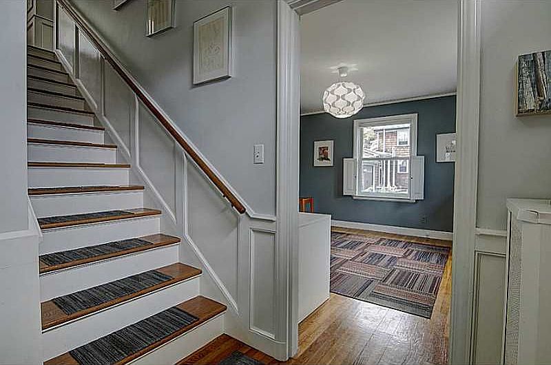2nd image of 25 Reservoir Ave