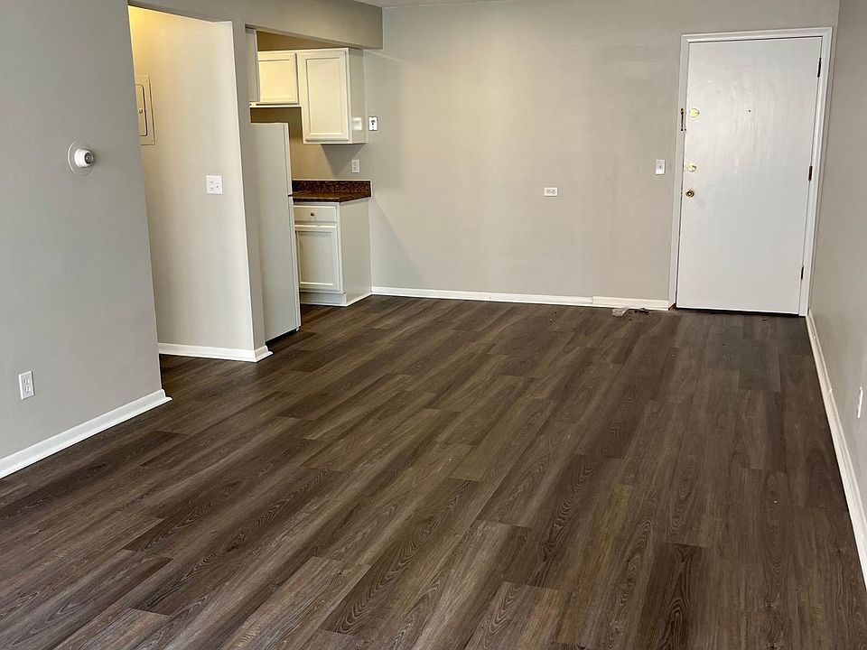 1st image of 912 22nd Ave S APT 201