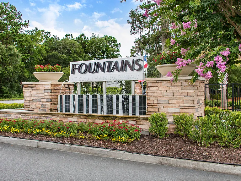 Fountains at Chatham Pkwy — Photo 33