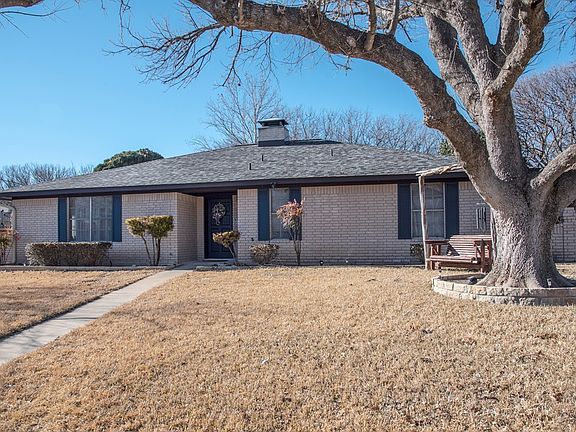 2nd image of 214 Stephanie Dr