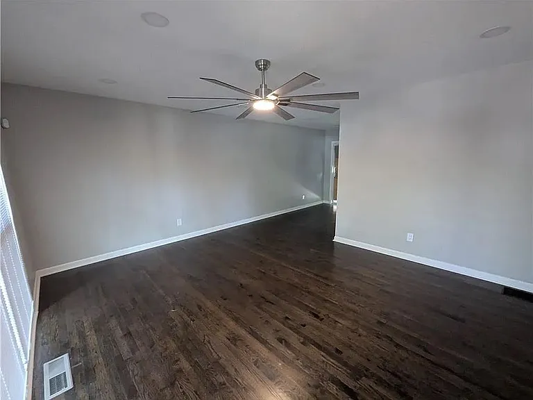 4308 Sheppard Dr — Photo 6