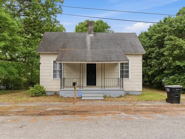 4 McGee St, Belton, SC 29627