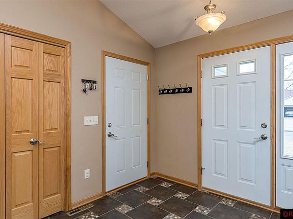 2nd image of 125 Cougar Dr